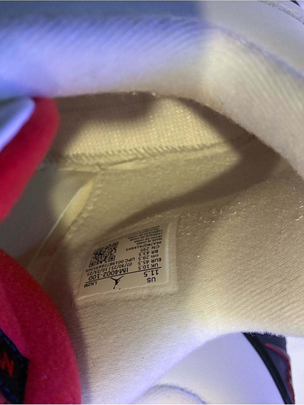 Jordan Men’s White and Red Athletic Basketball Shoes - Picture 7 of 7